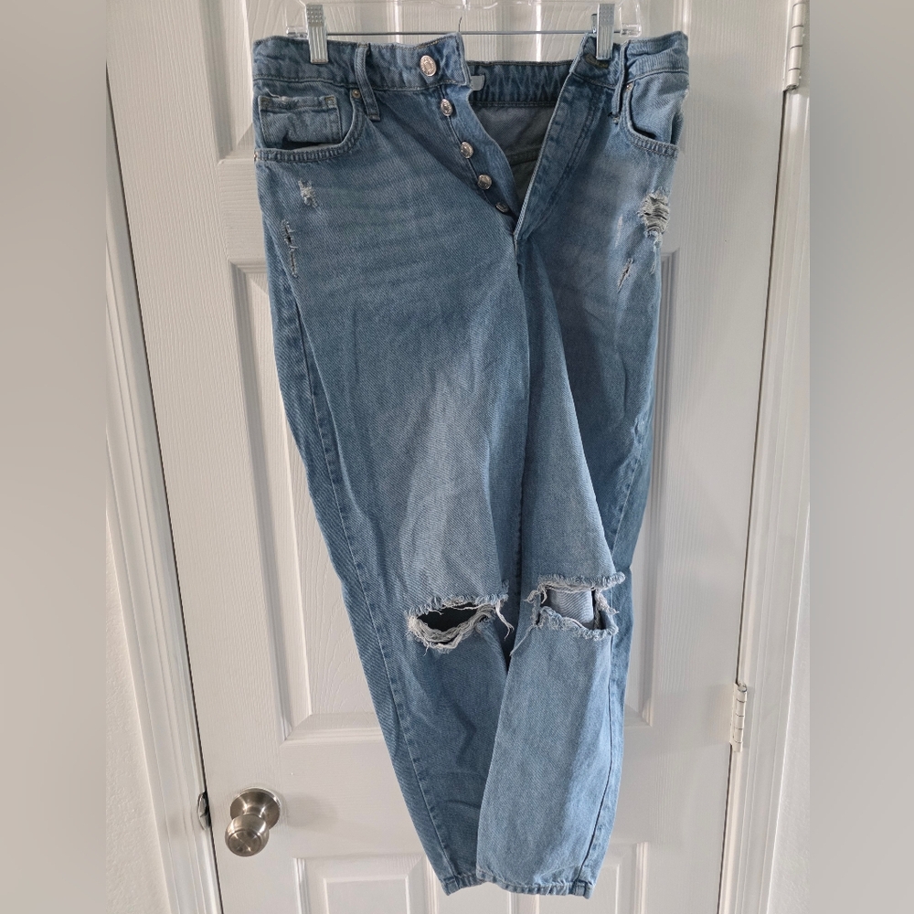 Forever 21 Stylish Blue Distressed Women Jeans